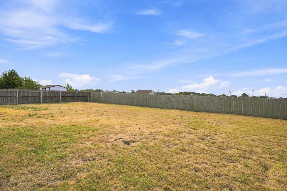 202 Cheyenne Drive Waxahachie, TX 75165