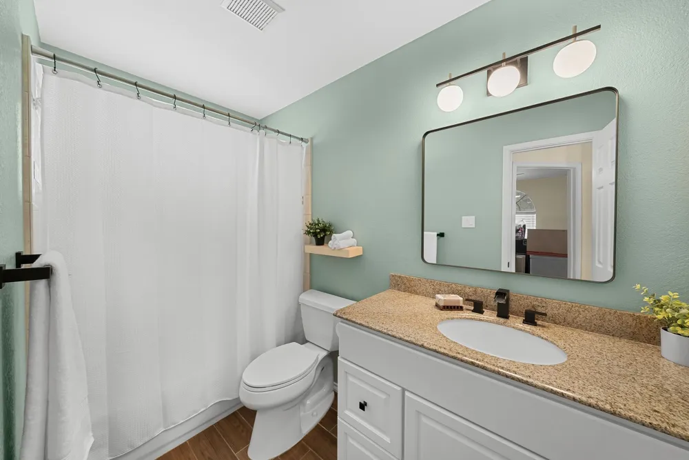 5084 Lakeshore Boulevard The Colony, TX 75056