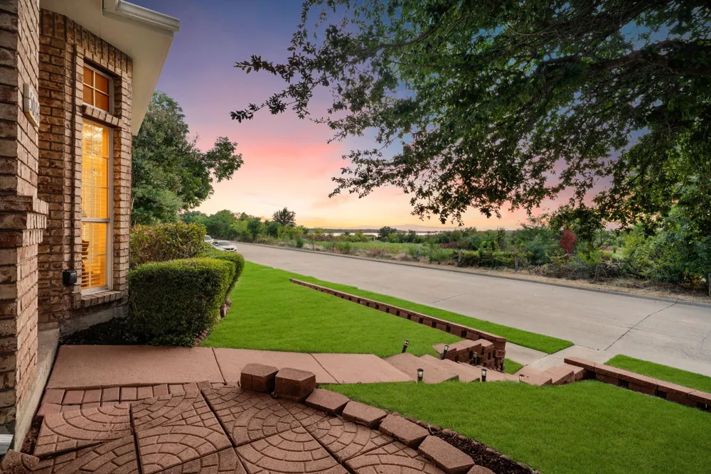 5084 Lakeshore Boulevard The Colony, TX 75056