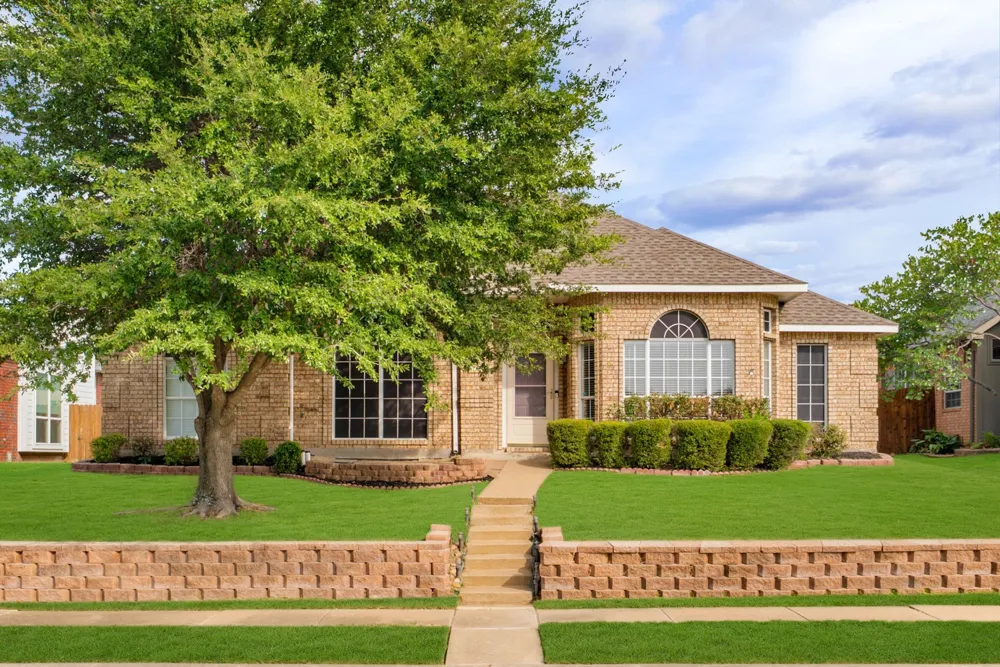 5084 Lakeshore Boulevard The Colony, TX 75056