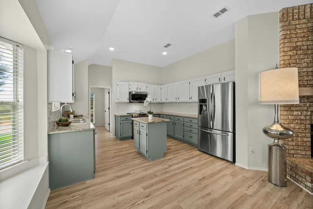 5084 Lakeshore Boulevard The Colony, TX 75056