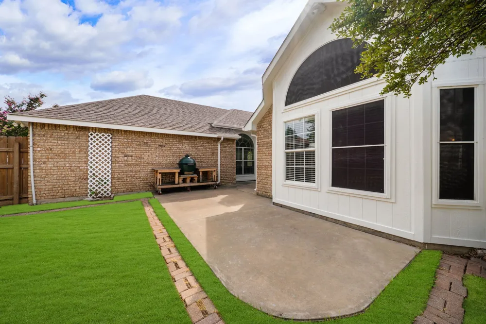 5084 Lakeshore Boulevard The Colony, TX 75056