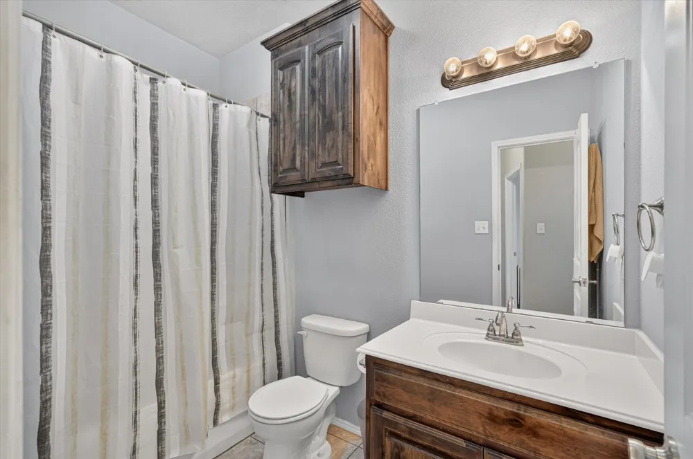 902 Mockingbird Lane Glenn Heights, TX 75154