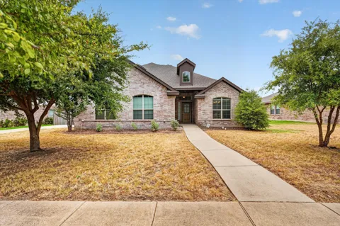 902 Mockingbird Lane
