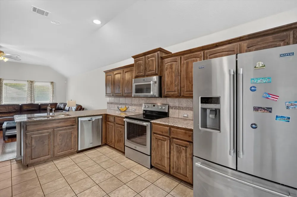 902 Mockingbird Lane Glenn Heights, TX 75154