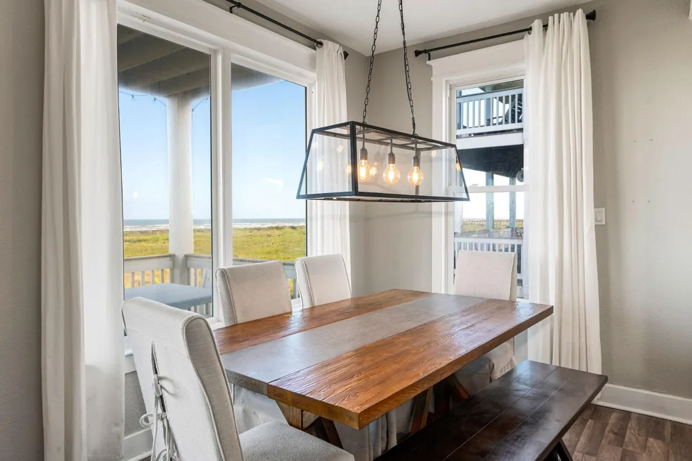 4223 King Rail Circle Galveston, TX 77554