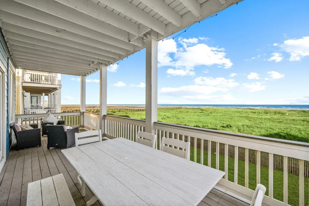 4223 King Rail Circle Galveston, TX 77554