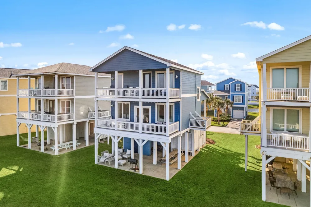 4223 King Rail Circle Galveston, TX 77554