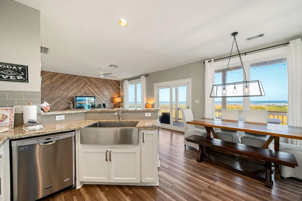 4223 King Rail Circle Galveston, TX 77554