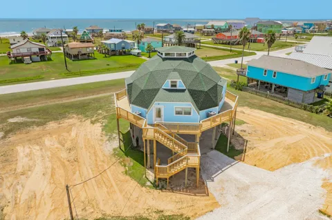 810 Surf Drive