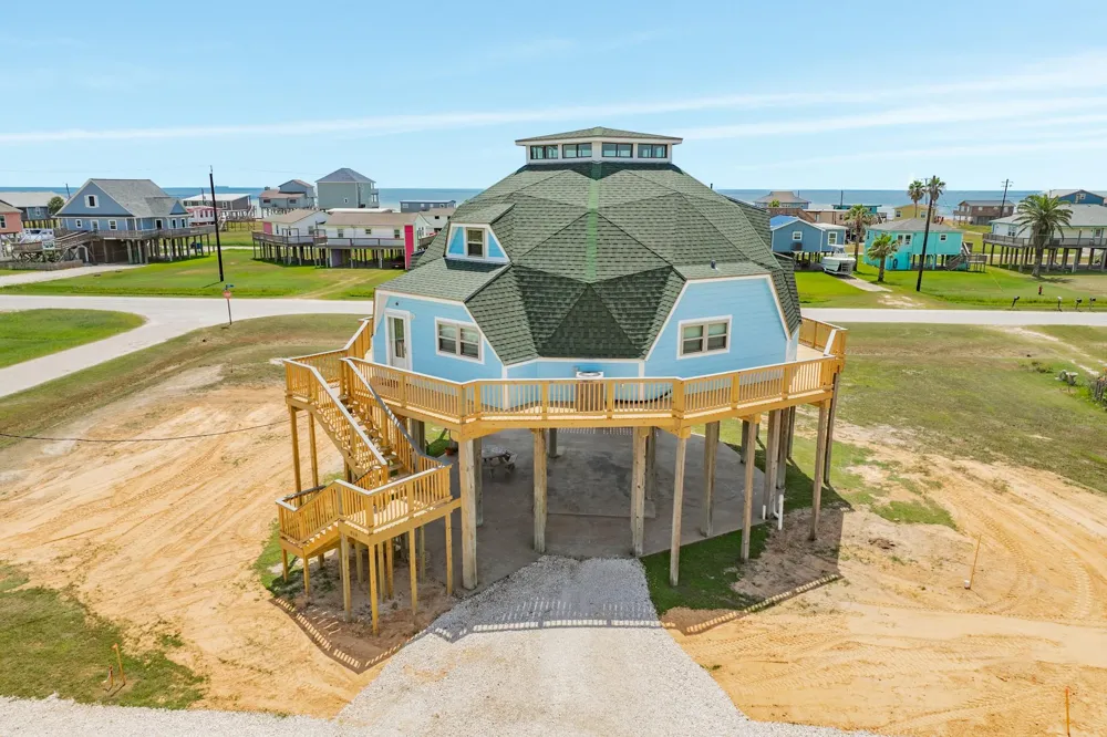 810 Surf Drive Surfside Beach, TX 77541
