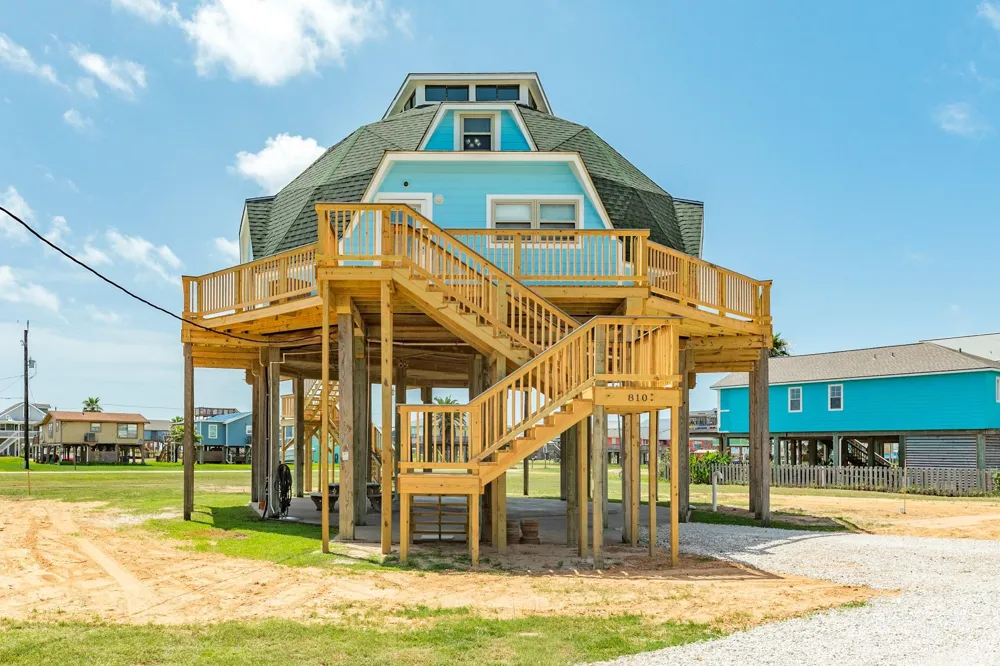 810 Surf Drive Surfside Beach, TX 77541