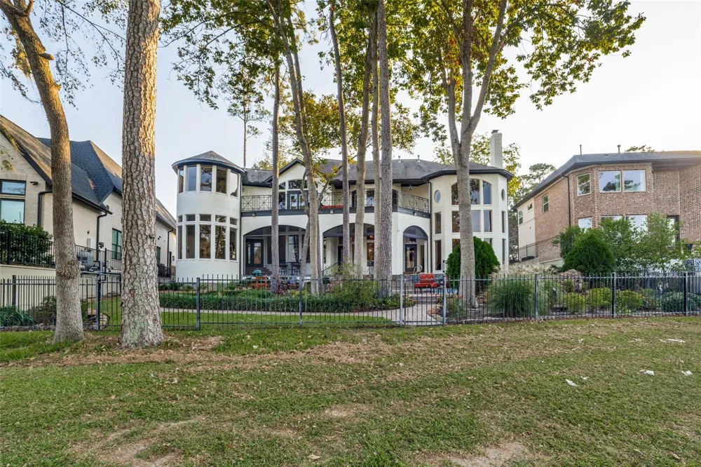 83 Promenade Street Montgomery, TX 77356