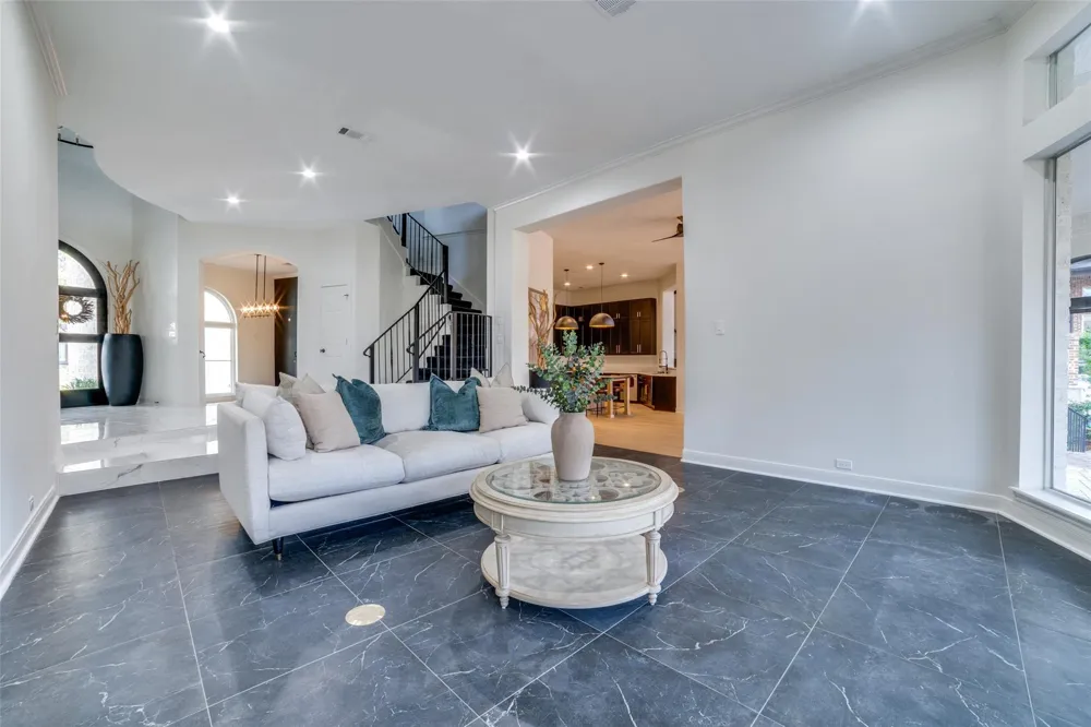 83 Promenade Street Montgomery, TX 77356
