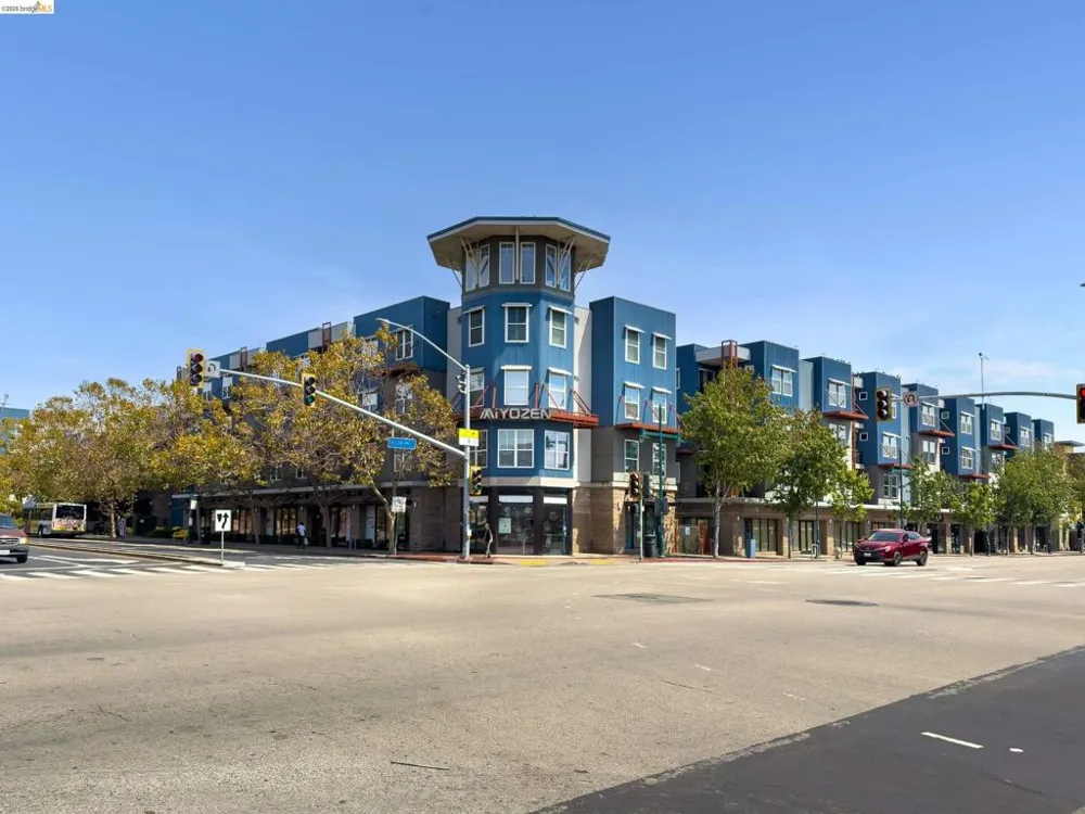 1121 40Th St #4104 Emeryville, CA 94608