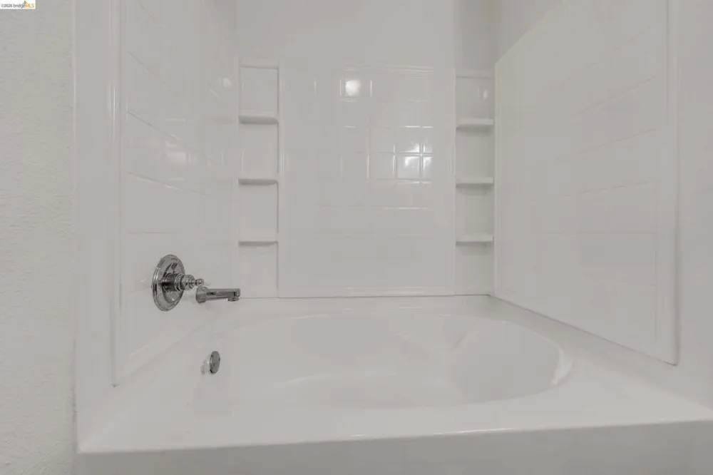 1121 40Th St #4104 Emeryville, CA 94608