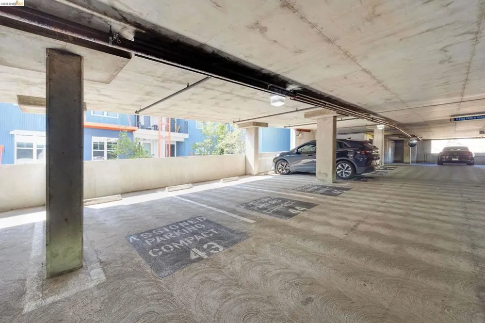 1121 40Th St #4104 Emeryville, CA 94608