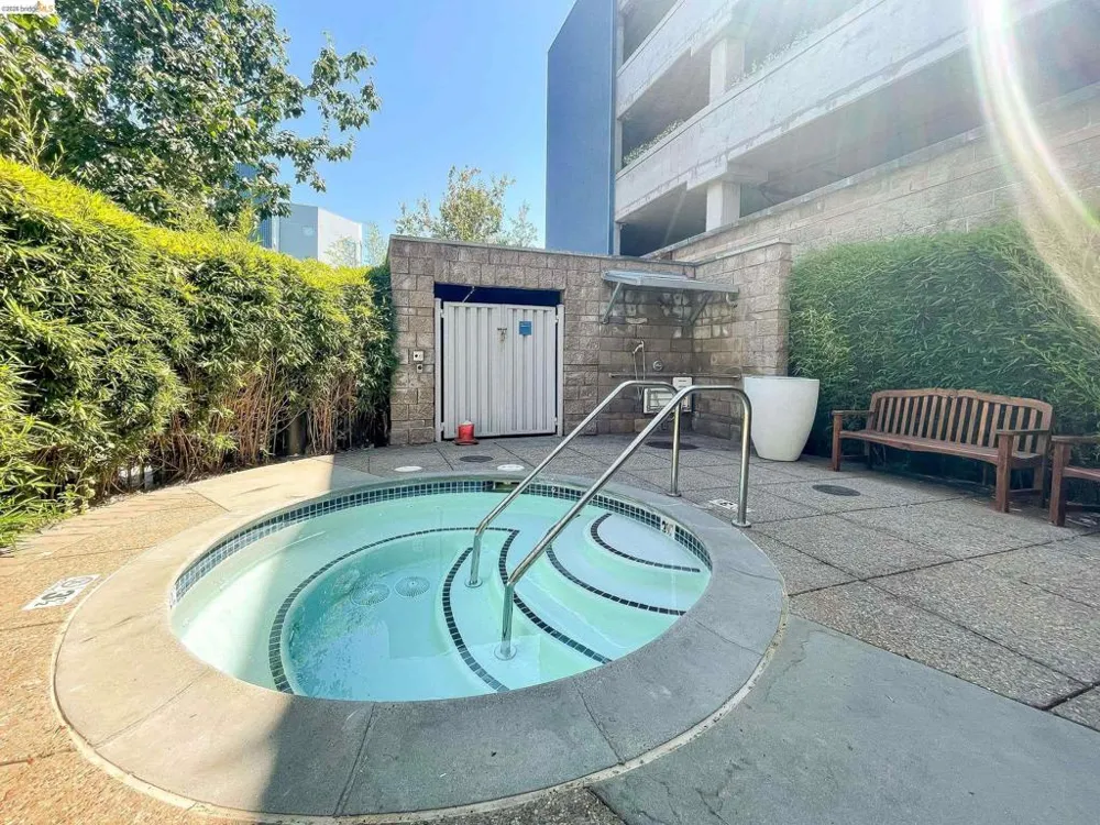 1121 40Th St #4104 Emeryville, CA 94608