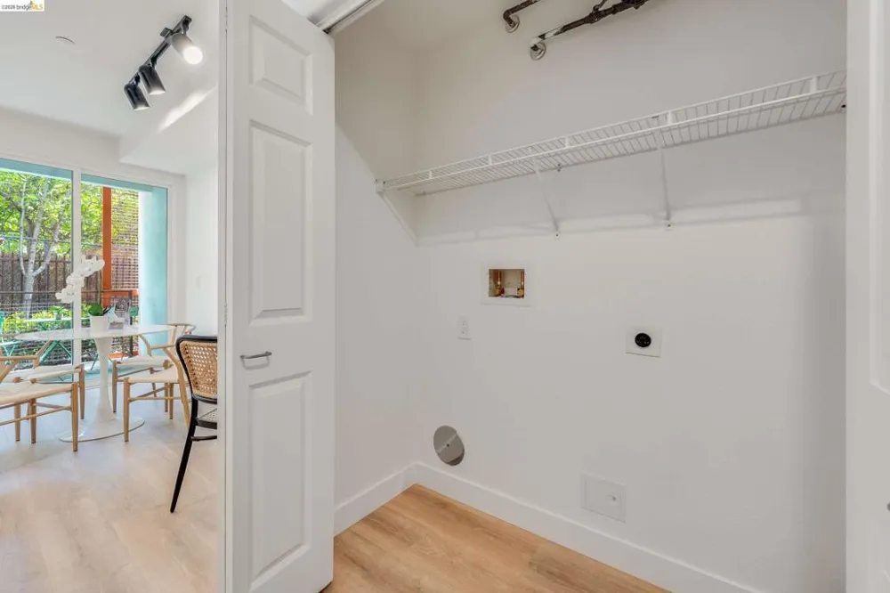 1121 40Th St #4104 Emeryville, CA 94608