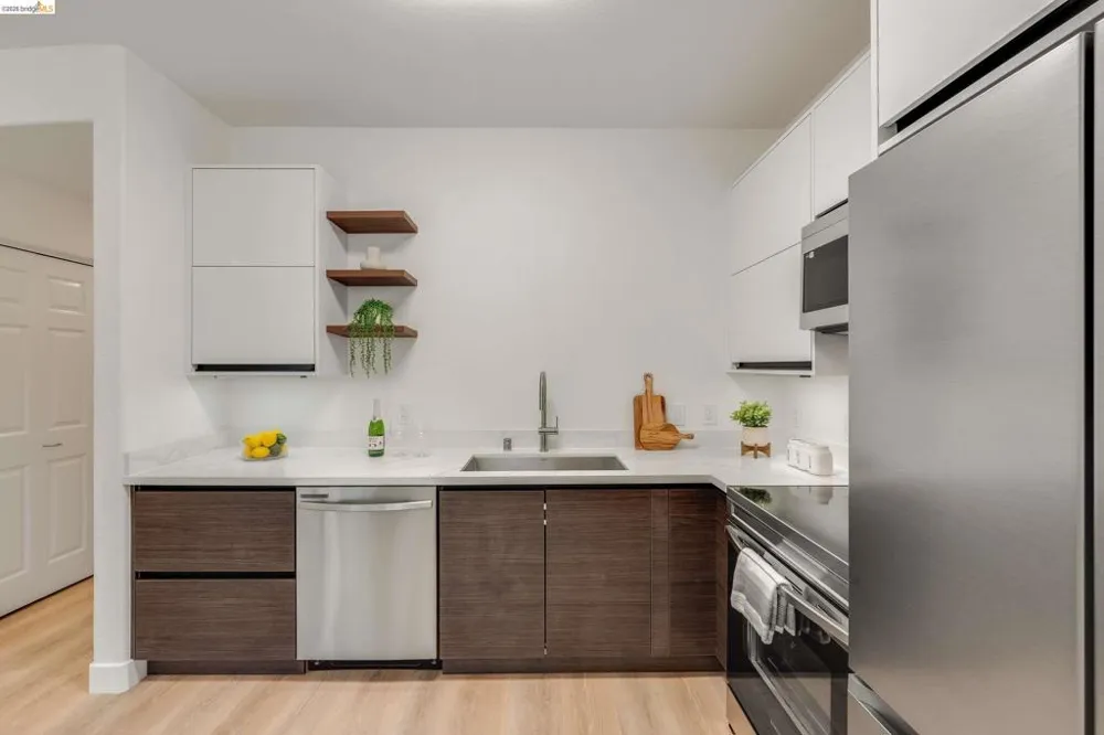 1121 40Th St #4104 Emeryville, CA 94608