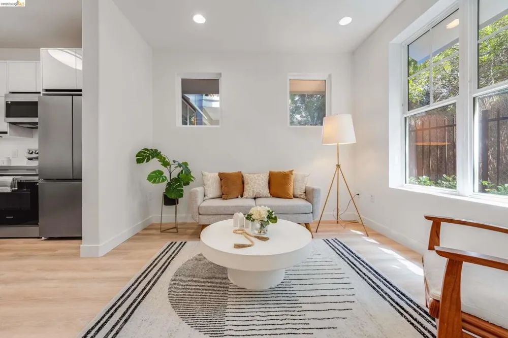 1121 40Th St #4104 Emeryville, CA 94608