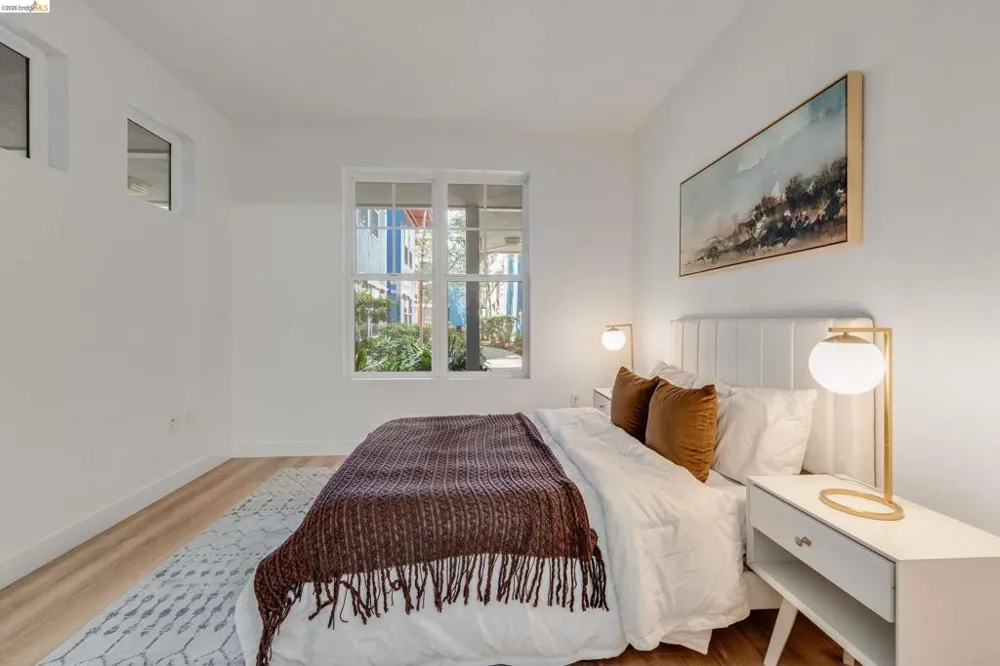 1121 40Th St #4104 Emeryville, CA 94608