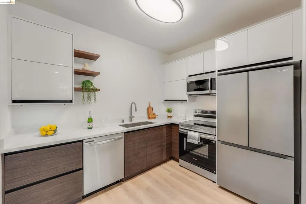 1121 40Th St #4104 Emeryville, CA 94608