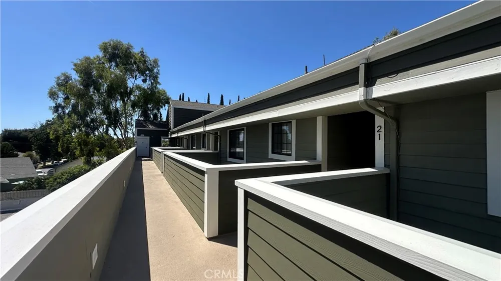 6545 Reseda Boulevard #24 Reseda, CA 91335