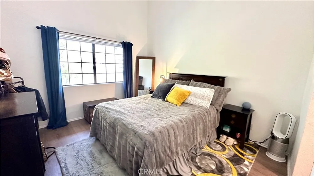 6545 Reseda Boulevard #24 Reseda, CA 91335