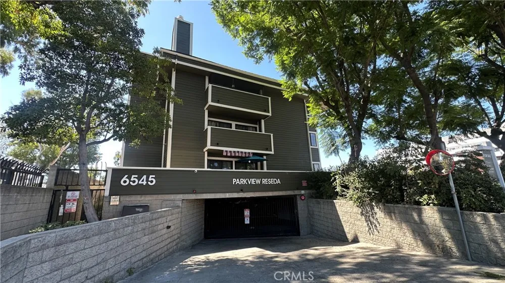 6545 Reseda Boulevard #24 Reseda, CA 91335