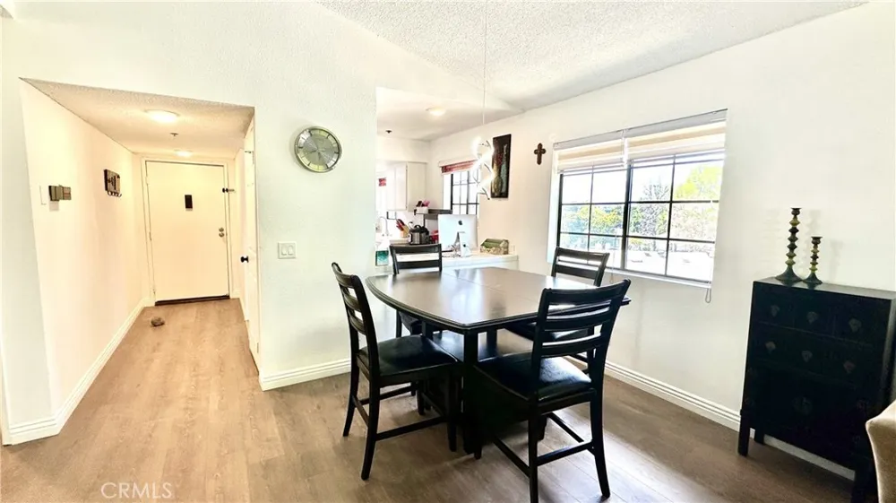 6545 Reseda Boulevard #24 Reseda, CA 91335
