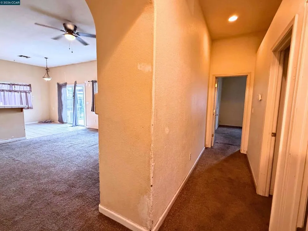 1990 Pisa Cir Stockton, CA 95206