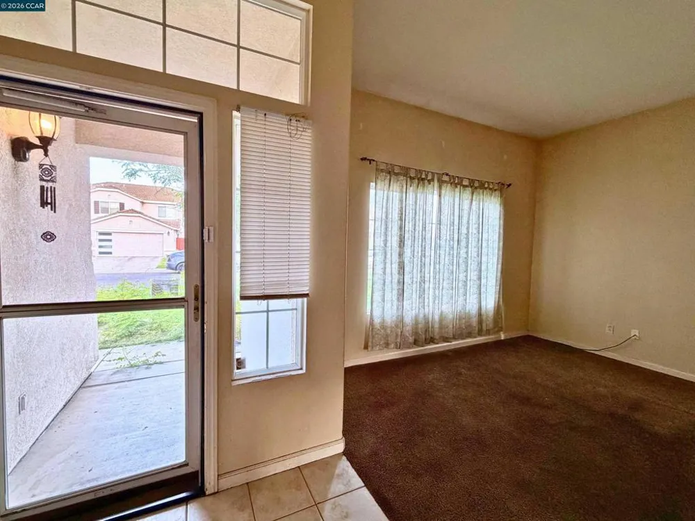 1990 Pisa Cir Stockton, CA 95206