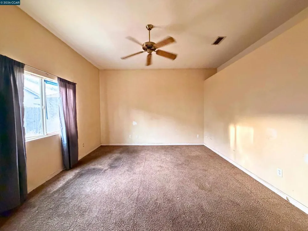 1990 Pisa Cir Stockton, CA 95206