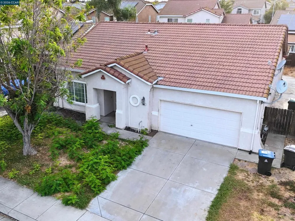1990 Pisa Cir Stockton, CA 95206