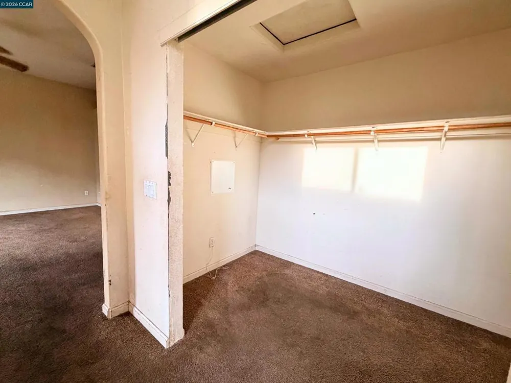 1990 Pisa Cir Stockton, CA 95206