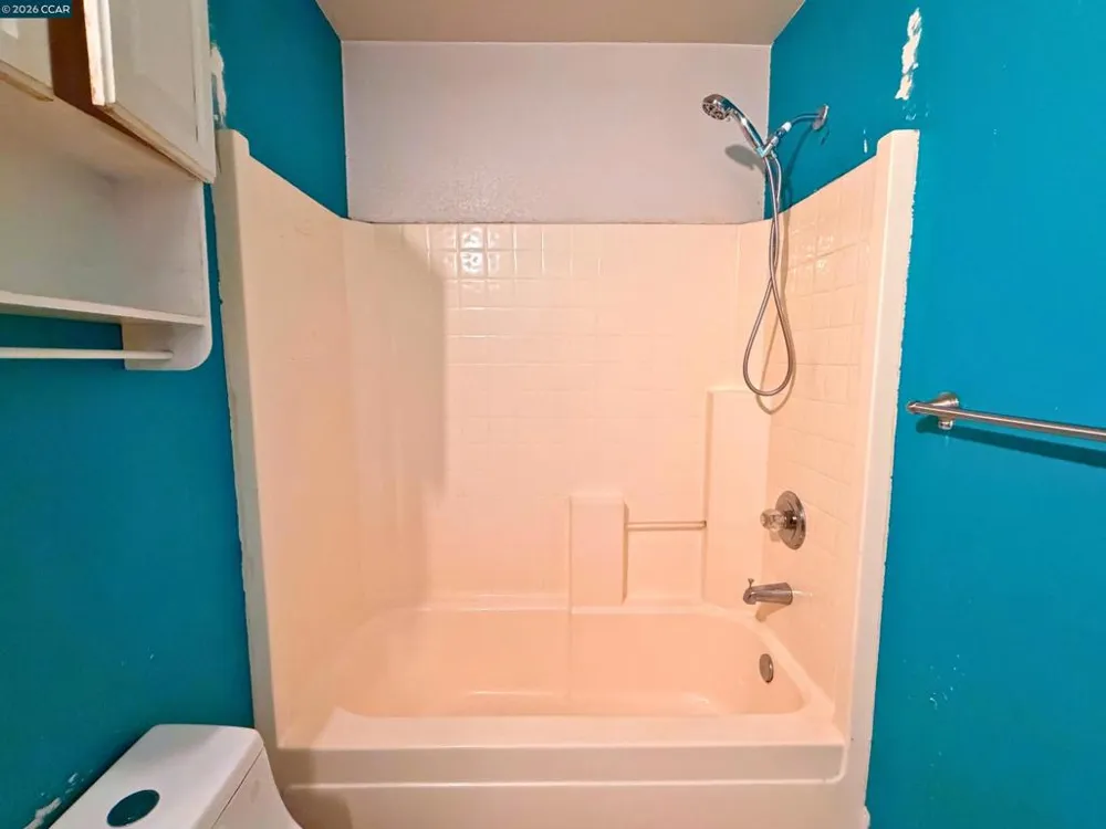 1990 Pisa Cir Stockton, CA 95206