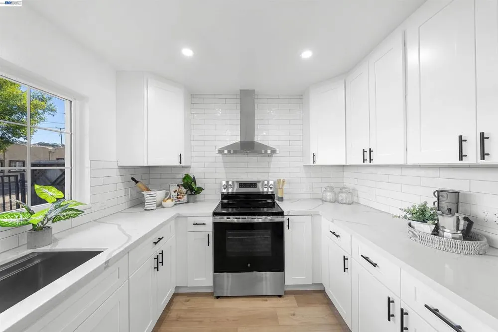 80 Clement Ave Bay Point, CA 94565