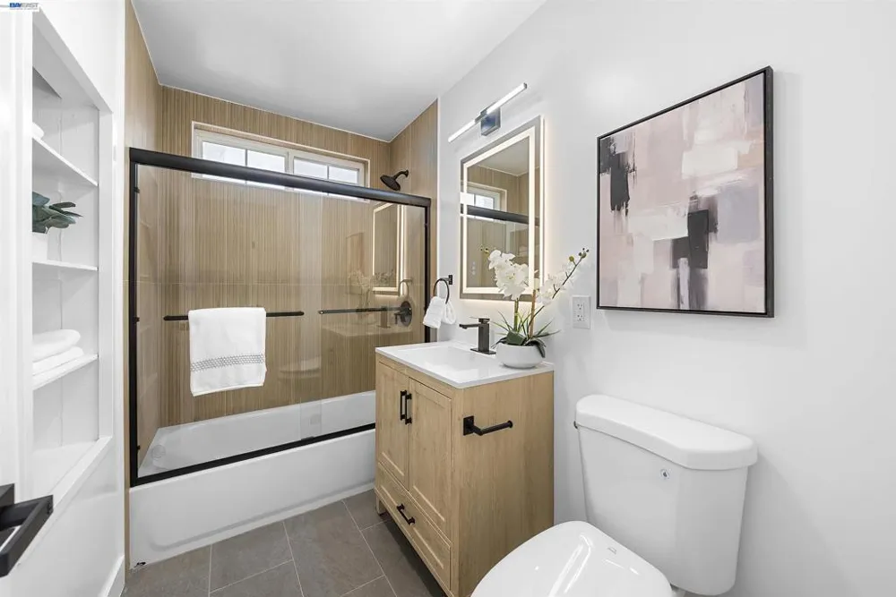 80 Clement Ave Bay Point, CA 94565