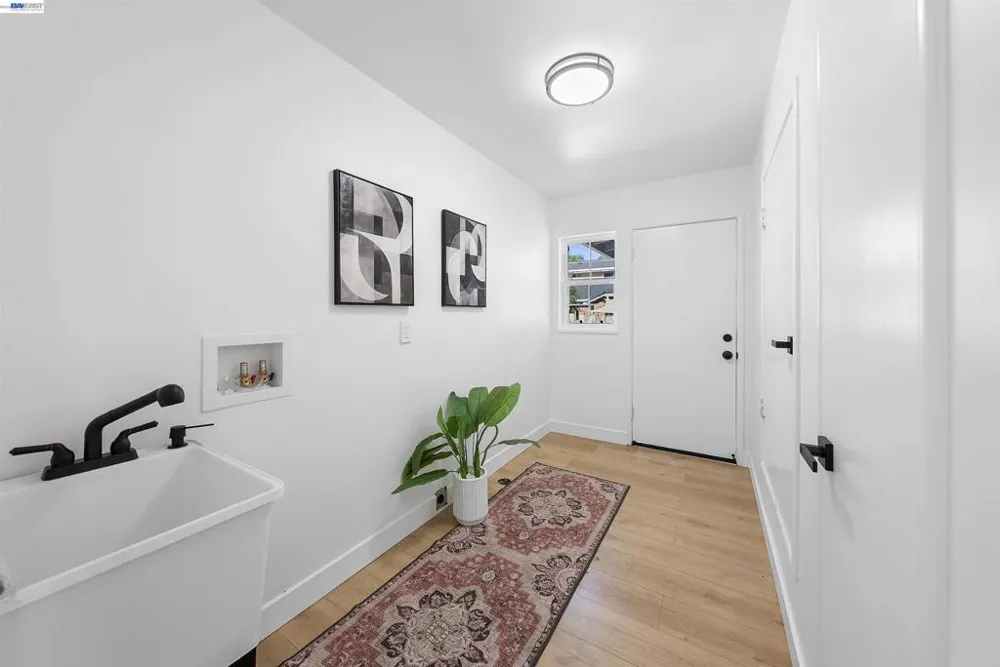 80 Clement Ave Bay Point, CA 94565