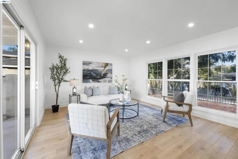 80 Clement Ave Bay Point, CA 94565