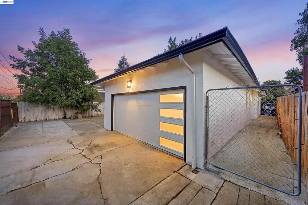 80 Clement Ave Bay Point, CA 94565
