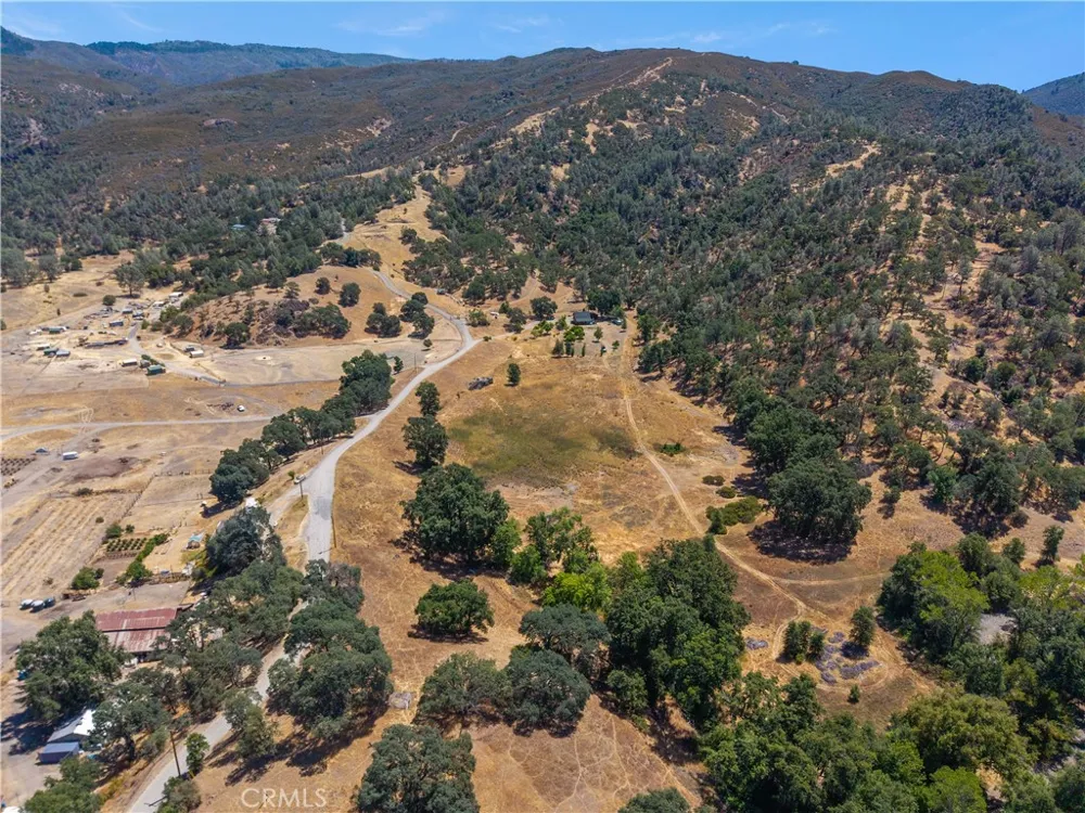 2225 Ladder Ridge Upper Lake, CA 95485