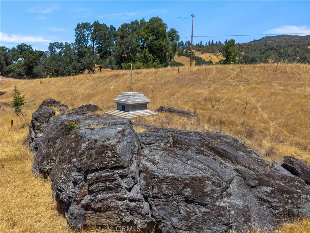 2225 Ladder Ridge Upper Lake, CA 95485