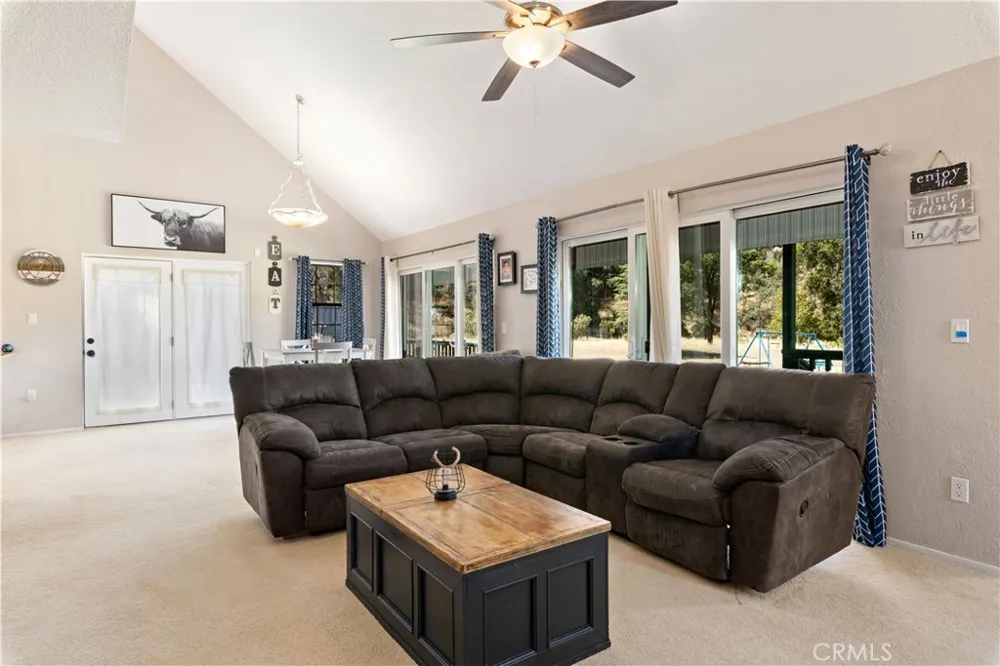 2225 Ladder Ridge Upper Lake, CA 95485