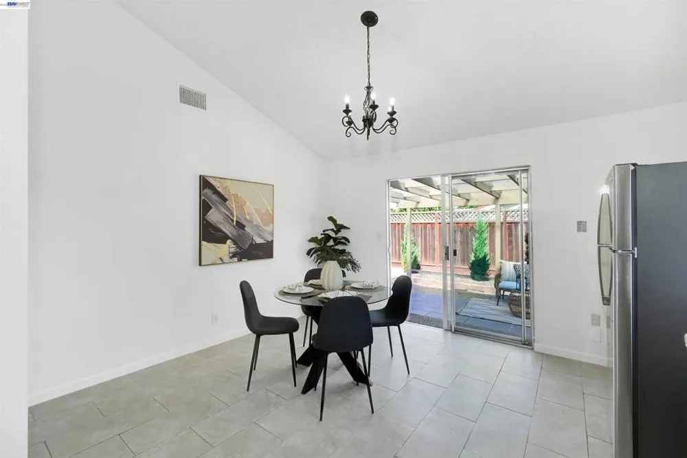 32321 Pollux Ct Union City, CA 94587