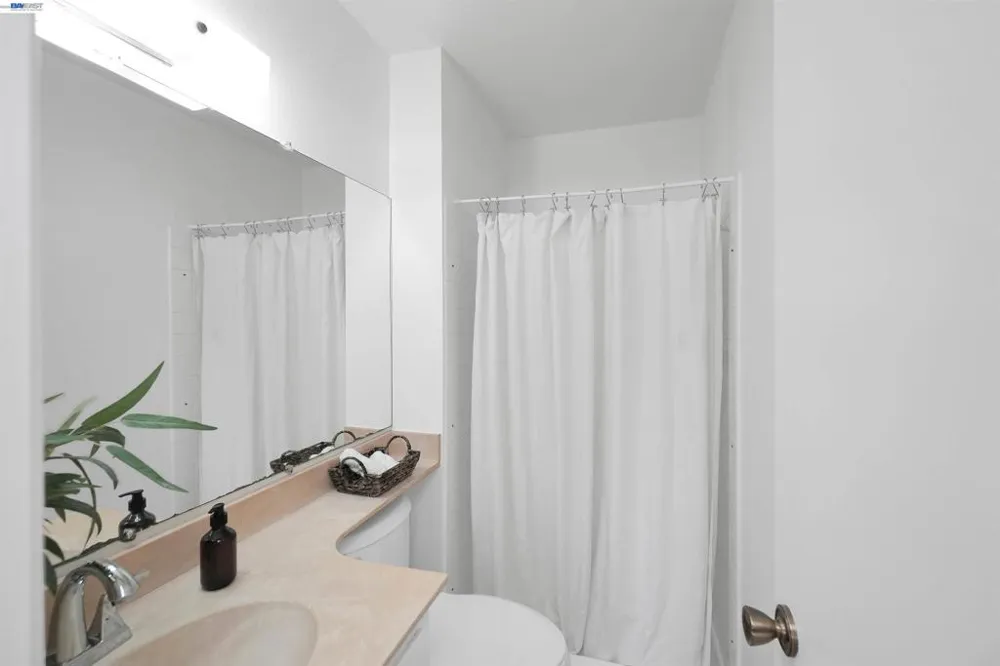 32321 Pollux Ct Union City, CA 94587