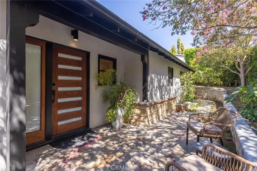 3351 Coy Sherman Oaks, CA 91423