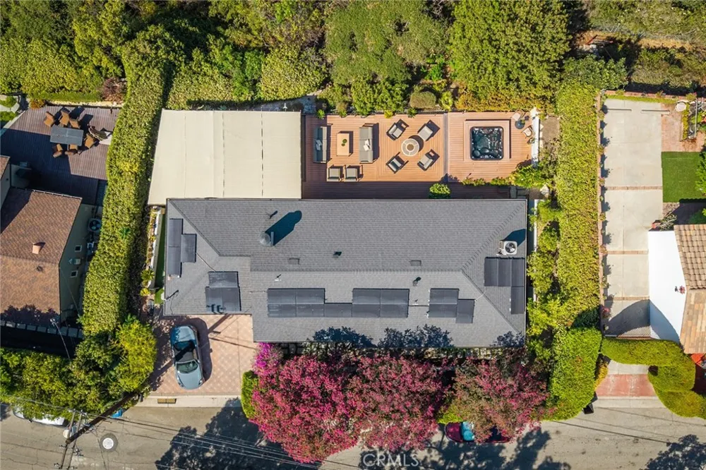 3351 Coy Sherman Oaks, CA 91423