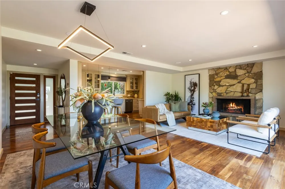 3351 Coy Sherman Oaks, CA 91423